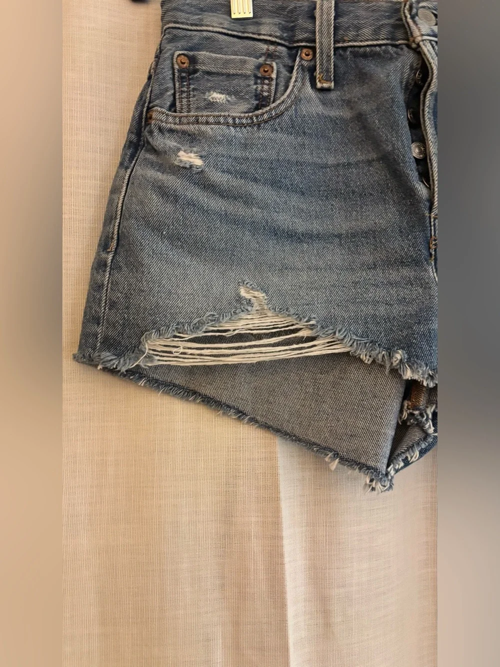Levis nwt high